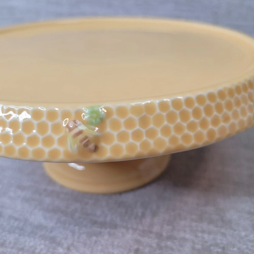 William Sonoma Honeycomb Bee 9